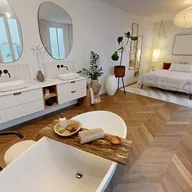 HD photo thumbnail of the bedroom