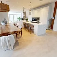 HD photo thumbnail of the dining room