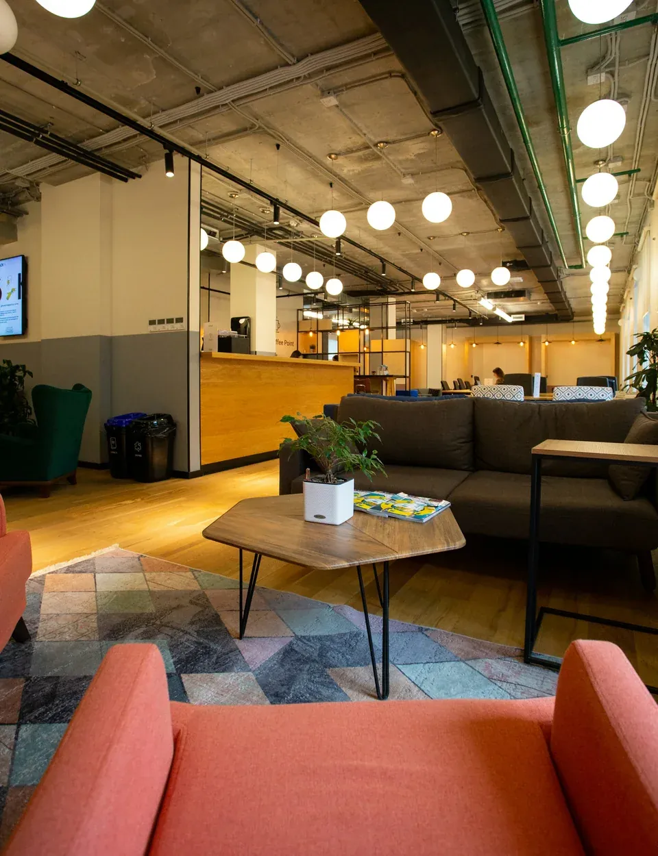 Atmosphere photo for the Offices & businesses industry