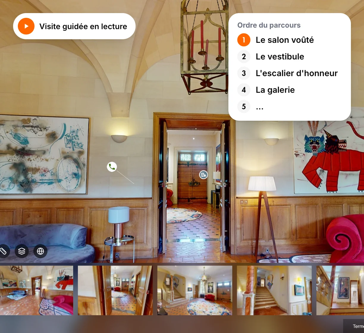 Guided tour playing in the vaulted drawing room of the Château de Forbin, with the strip of stops and the order of the route: drawing room, entrance hall, grand staircase, gallery