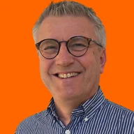 Tours: portrait of the person who runs the agency
