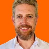 Marseille: portrait of the person who runs the agency