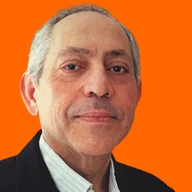Versailles: portrait of the person who runs the agency