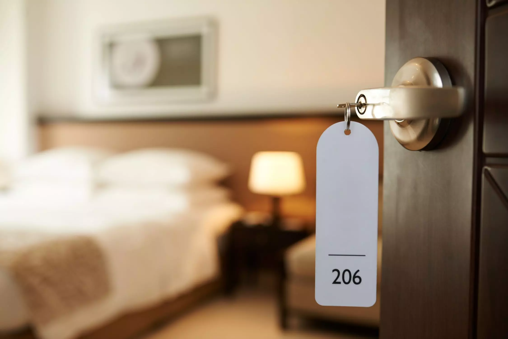 Porte et chambre d'hôtel visite virtuelle