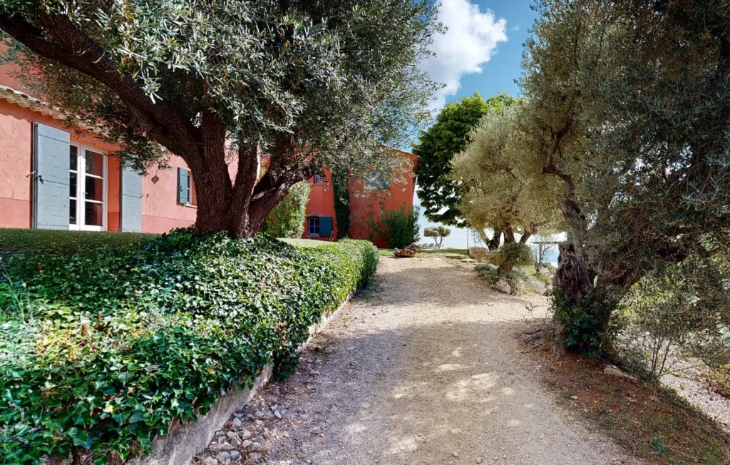 la-ferme-danais